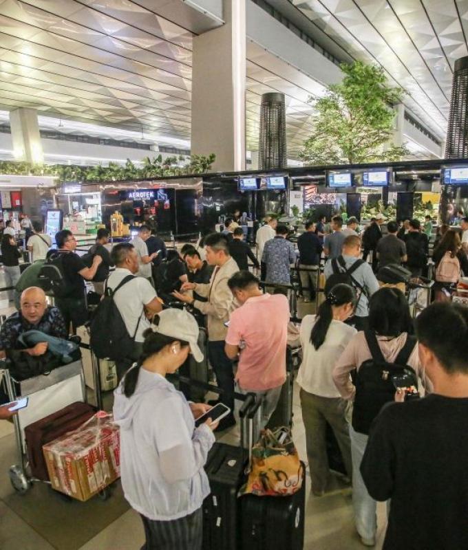 Indonesia names three alternative airports as Anak Krakatoa closures rise to six