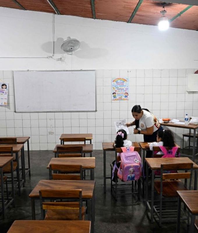 Empty classrooms and tented lessons as quake-hit Venezuelan schools reopen