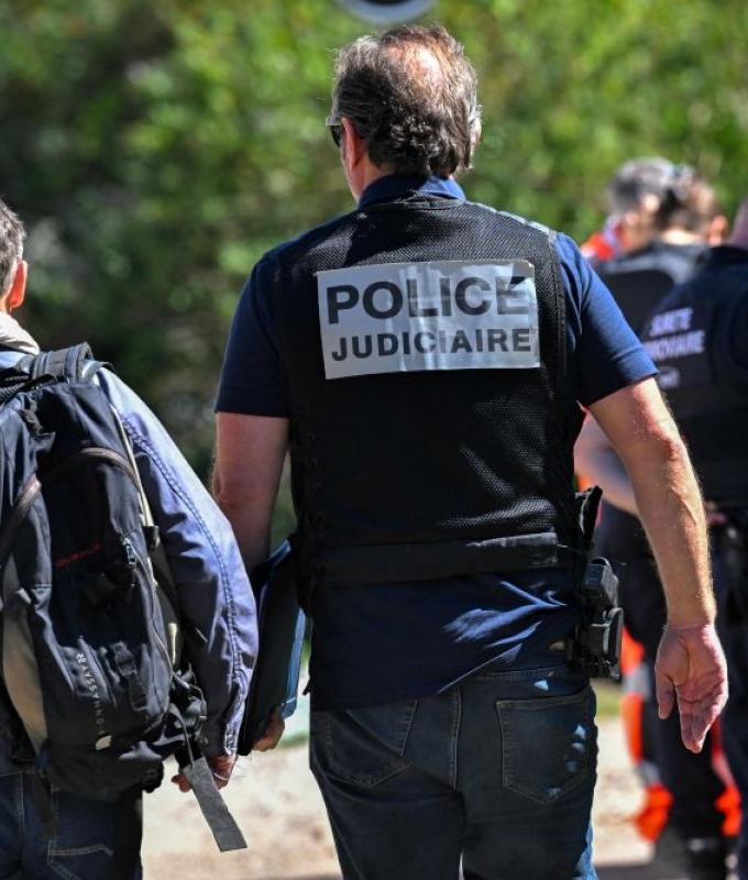France arrests far‑right policeman suspected of plotting terrorist attack and making 3D‑printed weapons