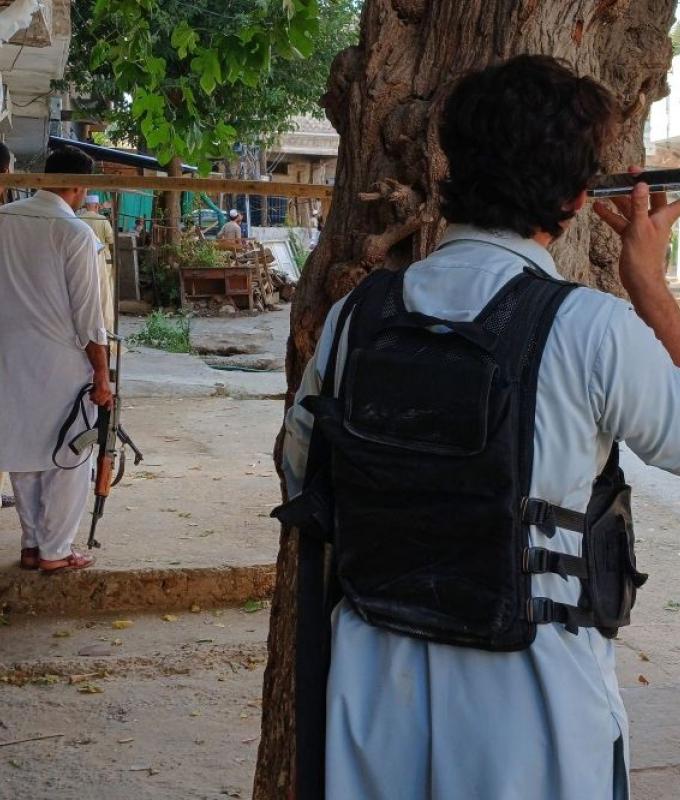 At least 31 dead as militants attack Pakistan police HQ in Kohat; fighting ongoing