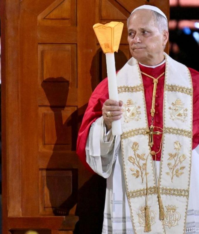 Pope promises French sex abuse victims to prevent further harm