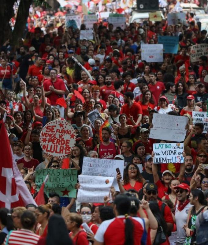 Lula stages mass rally ahead of Brazil’s presidential run-off