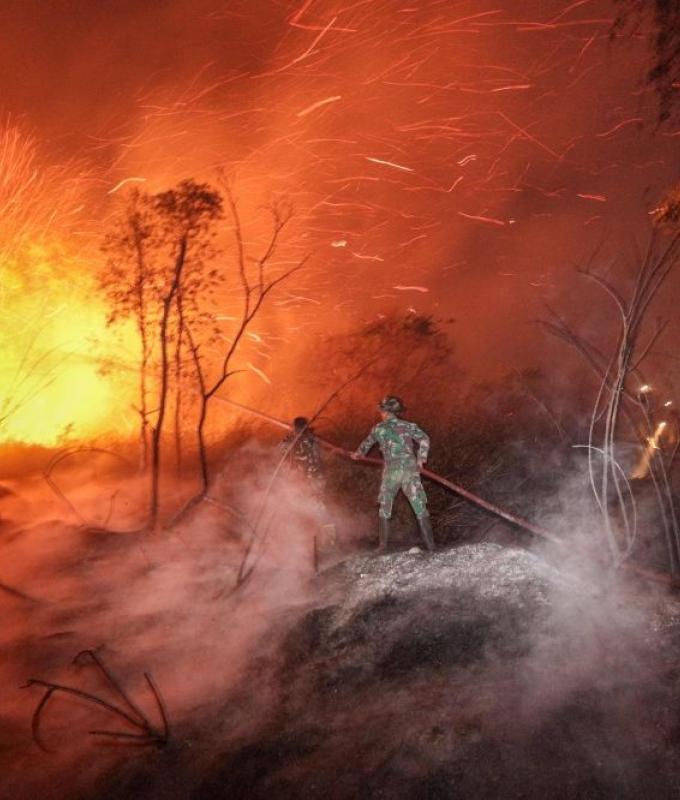 Indonesia haze spikes pollution in Malaysia and Singapore, shuts Timor-Leste schools