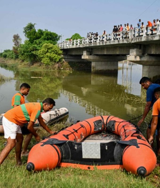 Overloaded boat capsizes en route to Hindu festival in India, killing 13 children