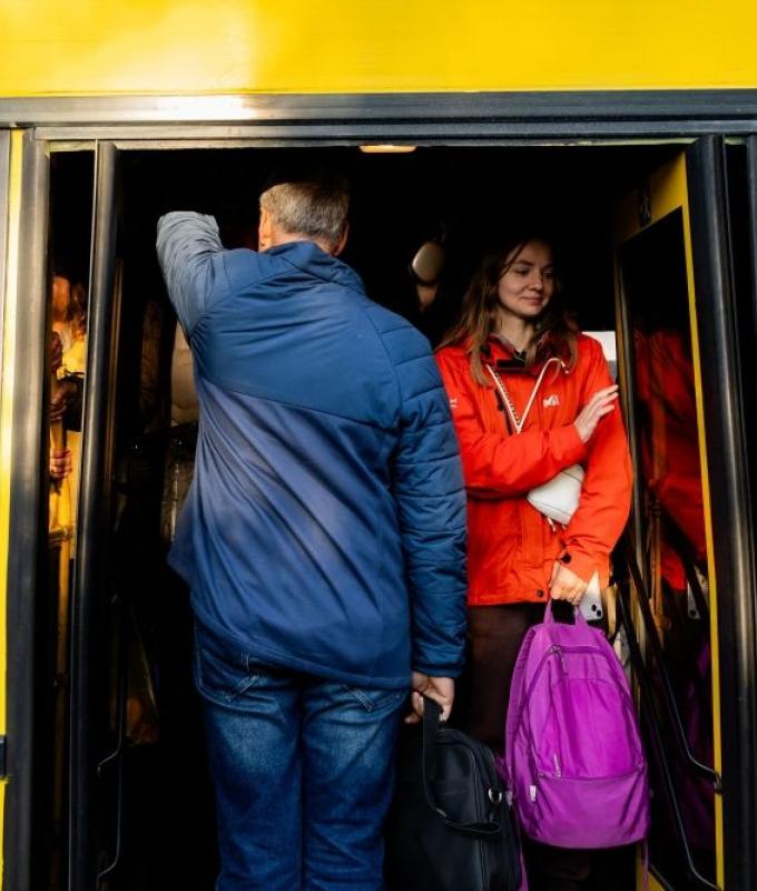 Kyiv residents juggle school runs, power cuts and Russian drone attacks