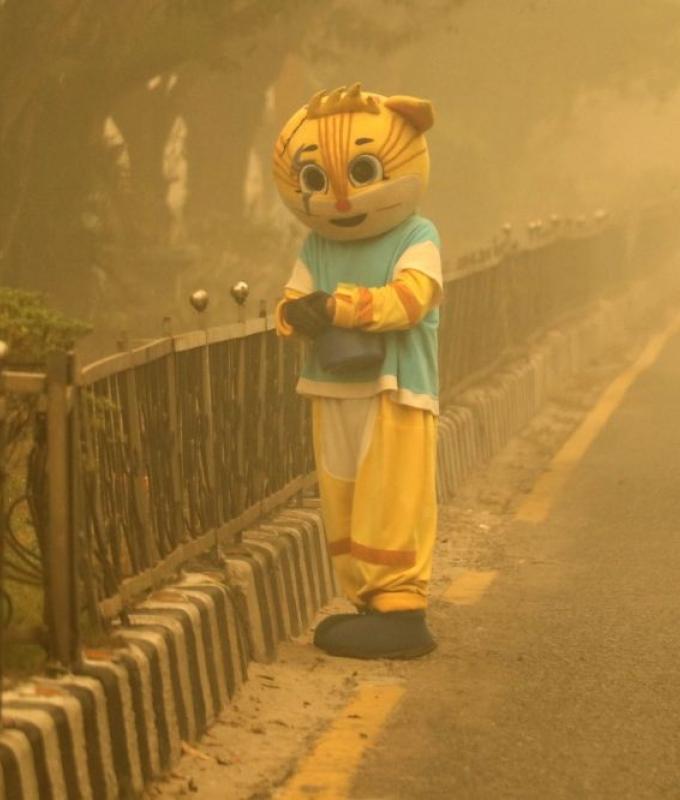 ‘What we’re breathing is poison’: Indonesia rolls out oxygen buses as wildfire haze reaches toxic levels