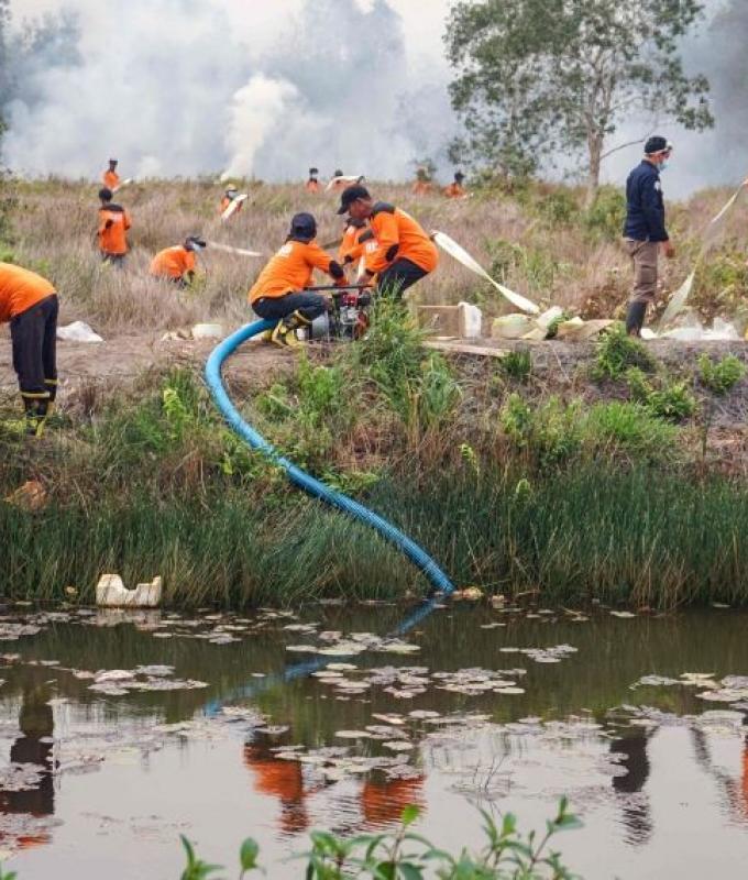 Indonesia’s underground peat fires persist despite rain as hotspots decline