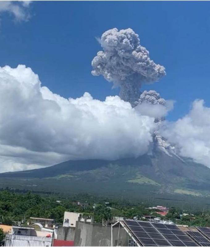 Philippines orders evacuations as Mount Mayon erupts, sending ash 3,000 metres skyward