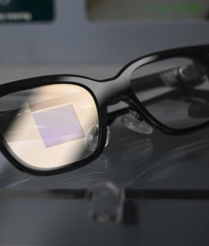 South Korea to prosecute students cheating with smart glasses