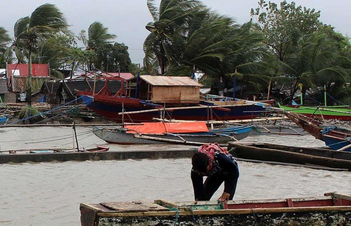 Typhoon Kammuri: one dead, thousands displaced as storm hits Philippines