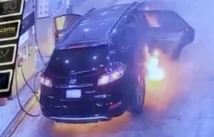 Car catches fire at Saudi petrol pump