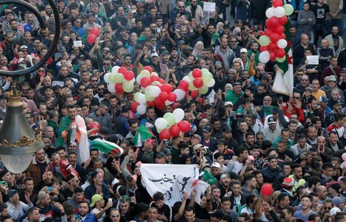 Algerian protesters hold last Friday rally before election