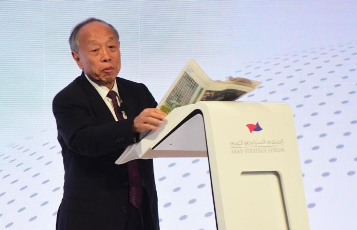 Dubai - Former Chinese FM lashes out at the US trade policy