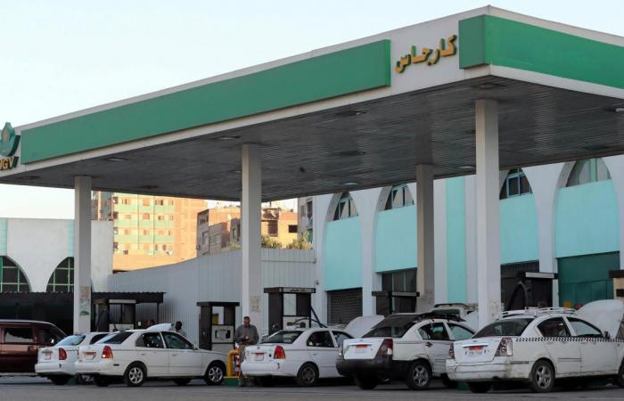 As petrol prices rise, more Egyptians convert to duel-fuel vehicles