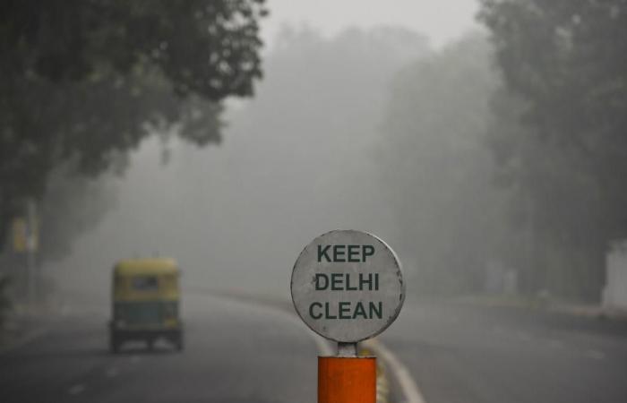 Delhi’s air turns hazardous again, government issues health warnings