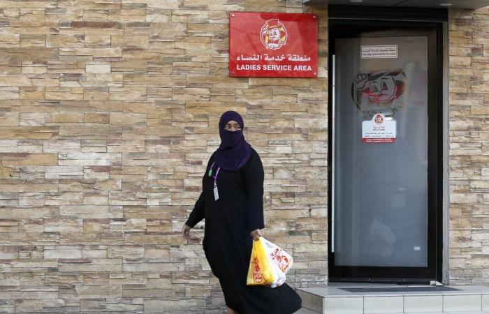 Saudi restaurants no longer need to segregate women and men