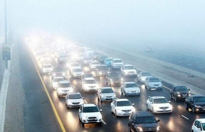 Dubai - Morning traffic clogs Dubai-Sharjah roads
