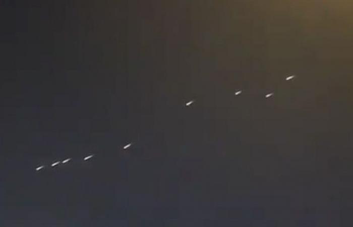 Dubai - Wingsuit flyers take to Dubai skies on New Year's Eve
