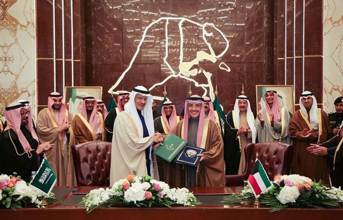 Kuwait and Saudi Arabia sign deal to resume joint oil output