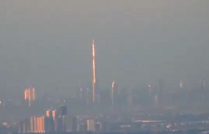 VIDEO: This is how Burj Khalifa looks like from a distance of 100km