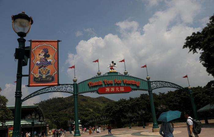 Hong Kong Disneyland says closing over China virus fears
