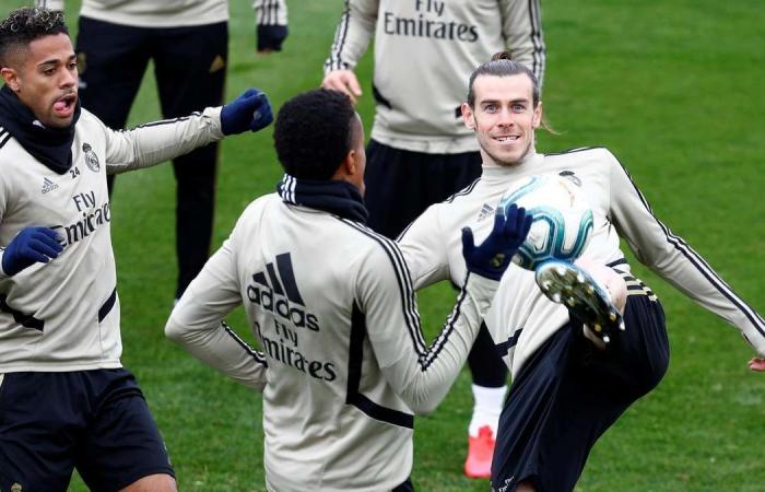 Gareth Bale in training with Real Madrid in build-up to title showdown with Barcelona