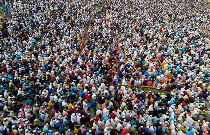 Covid-19: Massive Bangladesh coronavirus prayer gathering sparks outcry