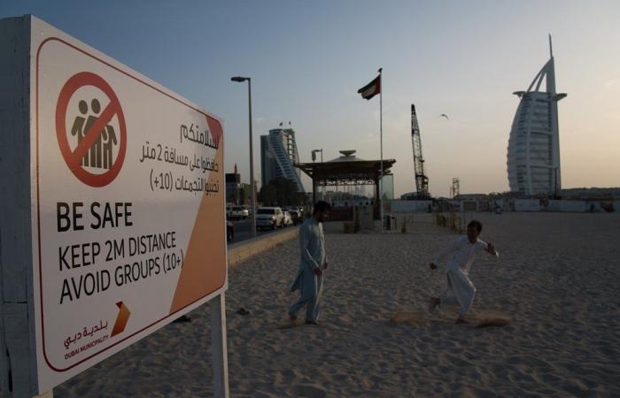 Saudi reports first coronavirus death, UAE gears up for lockdown