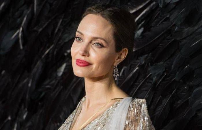 Bollywood News - Angelina Jolie keeps kids away from Brad Pitt amid isolation