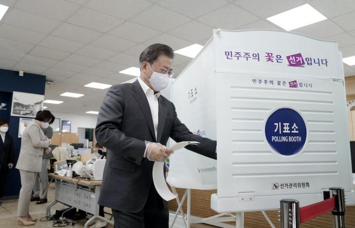 South Korean coronavirus patients vote as general election kicks off