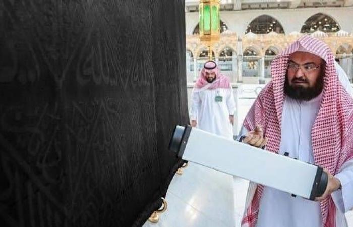 Al-Sudais uses ‘Ozone tech’ to sterilize Kaaba
