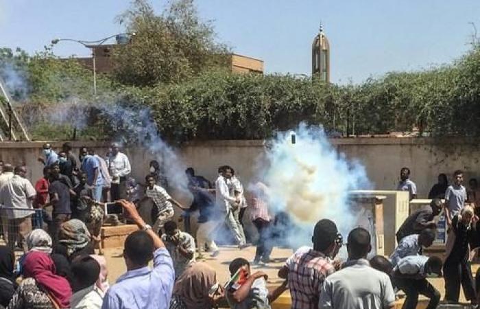 Sudan's revolutionary medics turn activist networks against coronavirus
