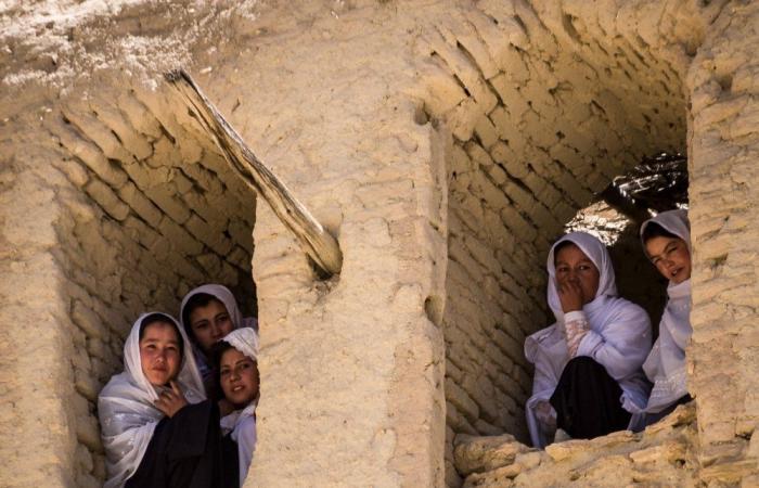 Afghan Taliban look for support of Hazaras whom they once persecuted