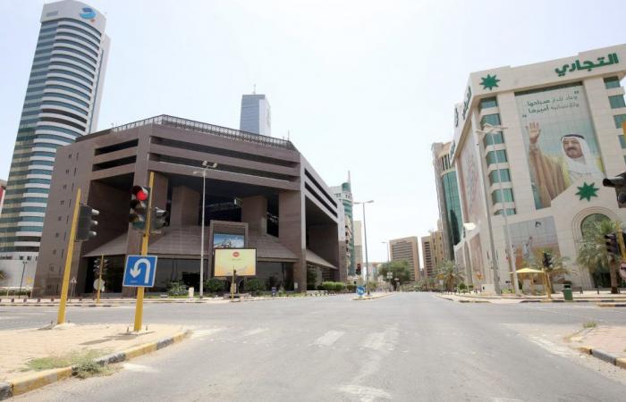 Kuwaitis spared salary cuts; MP blames expat ‘hoarders’