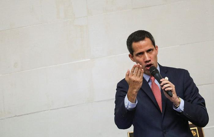 Two Guaido advisers resign over Venezuela 'invasion' accusations