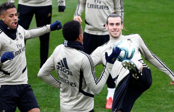 Eden Hazard returns, Isco looks sharp as Real Madrid take part in group training - video