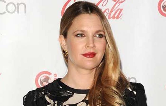 Drew Barrymore 'works her glutes off' in training