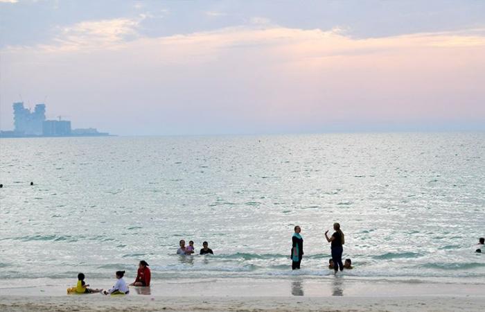 Dubai reopens beaches and parks to public