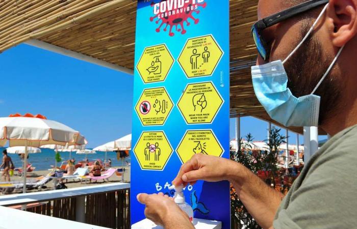 Coronavirus losing potency, top Italian doctor says