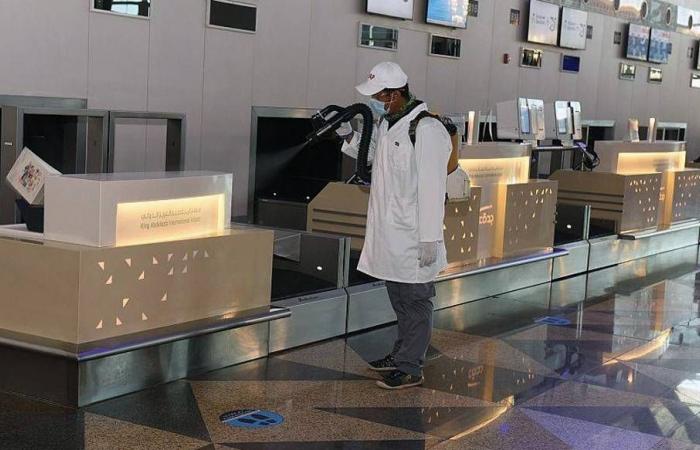 Flights repatriating citizens arrive at Riyadh and Jeddah airports