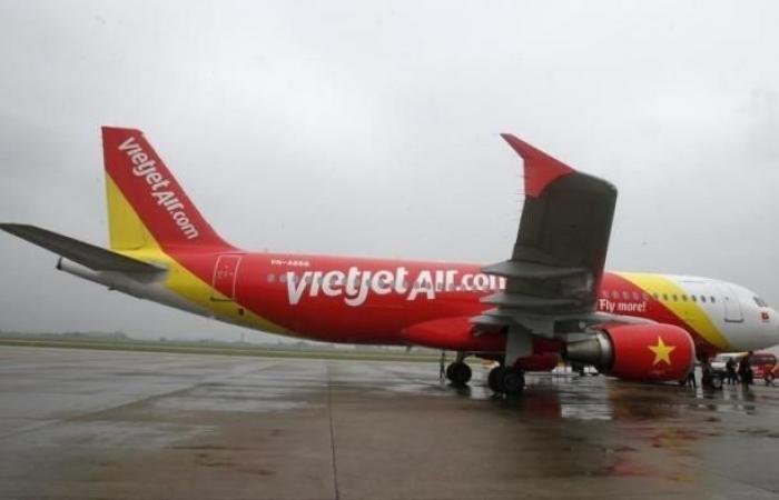 VietJet plane skids off runway in Ho Chi Minh City, no injuries