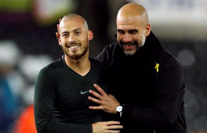 David Silva extends Manchester City stay to delight of Pep Guardiola