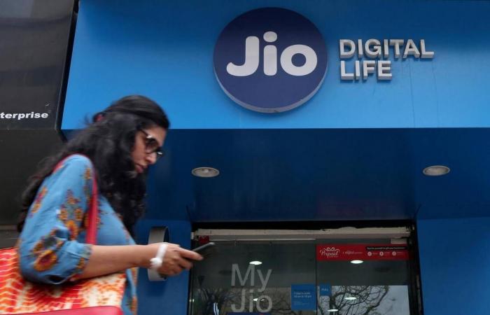Reliance says Saudi SWF to invest $1.49B in Jio