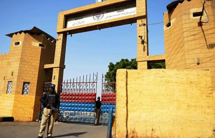 Virus strikes Karachi Central Jail leaving a quarter of inmates infected