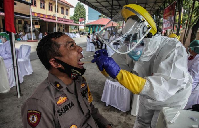 Indonesia reports 1,178 new coronavirus infections, cases pass 50,000