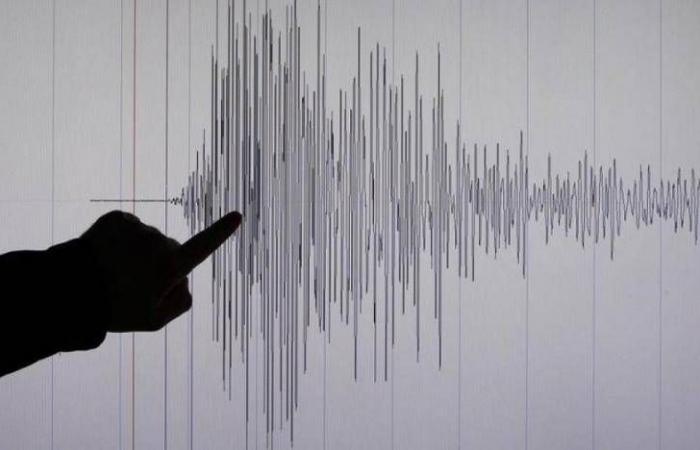 Magnitude 5.5 earthquake hits Turkey