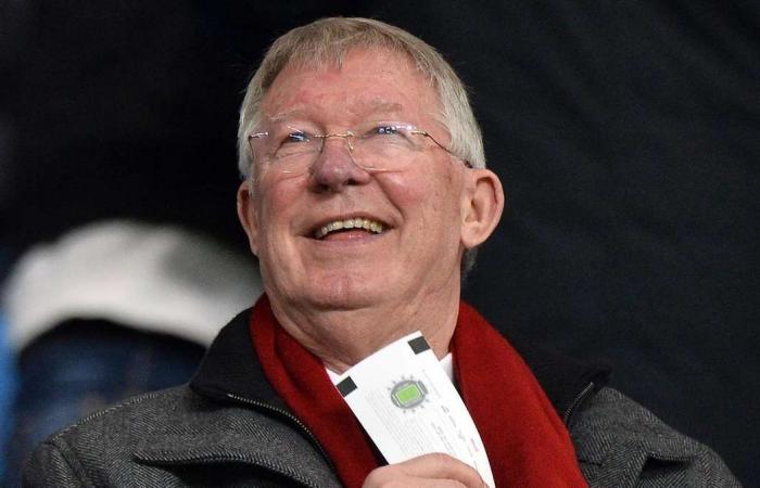 Manchester United legend Alex Ferguson congratulates old rival Kenny Dalglish on Liverpool's title