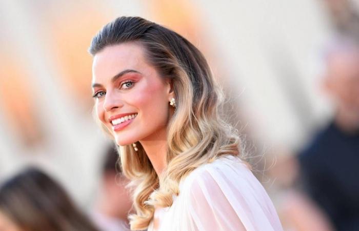 Bollywood News - Margot Robbie to star in female-centric 'Pirates of the...