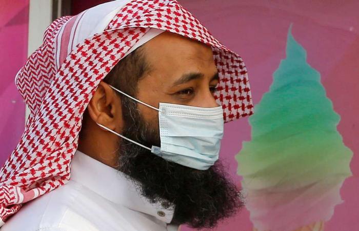 Coronavirus: Saudi authorities say summer heat not a solution