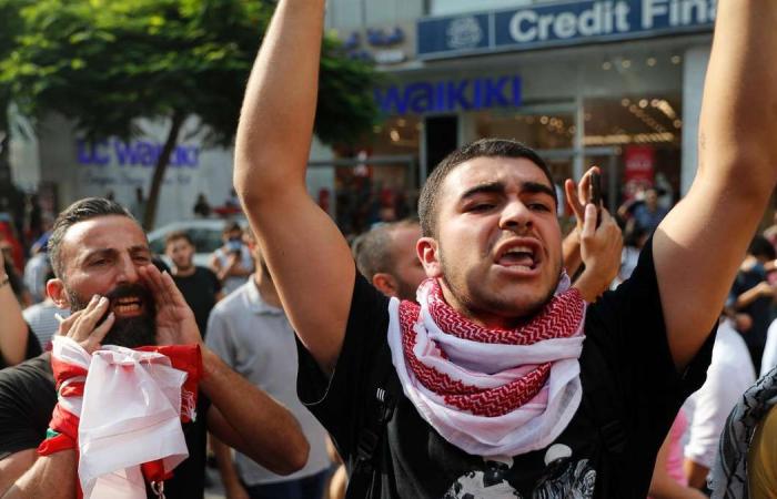 Lebanon crisis: suicides seen as sign of growing desperation
